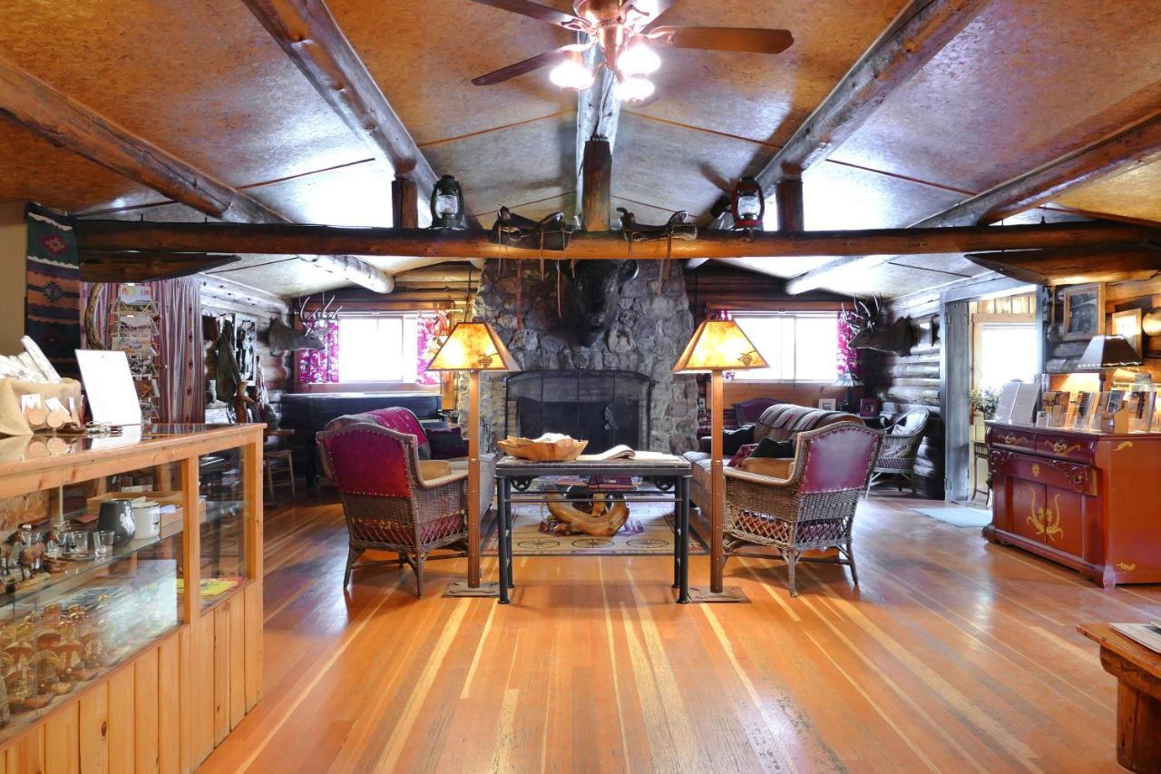 Bill Cody Ranch Hotell Eksteriør bilde