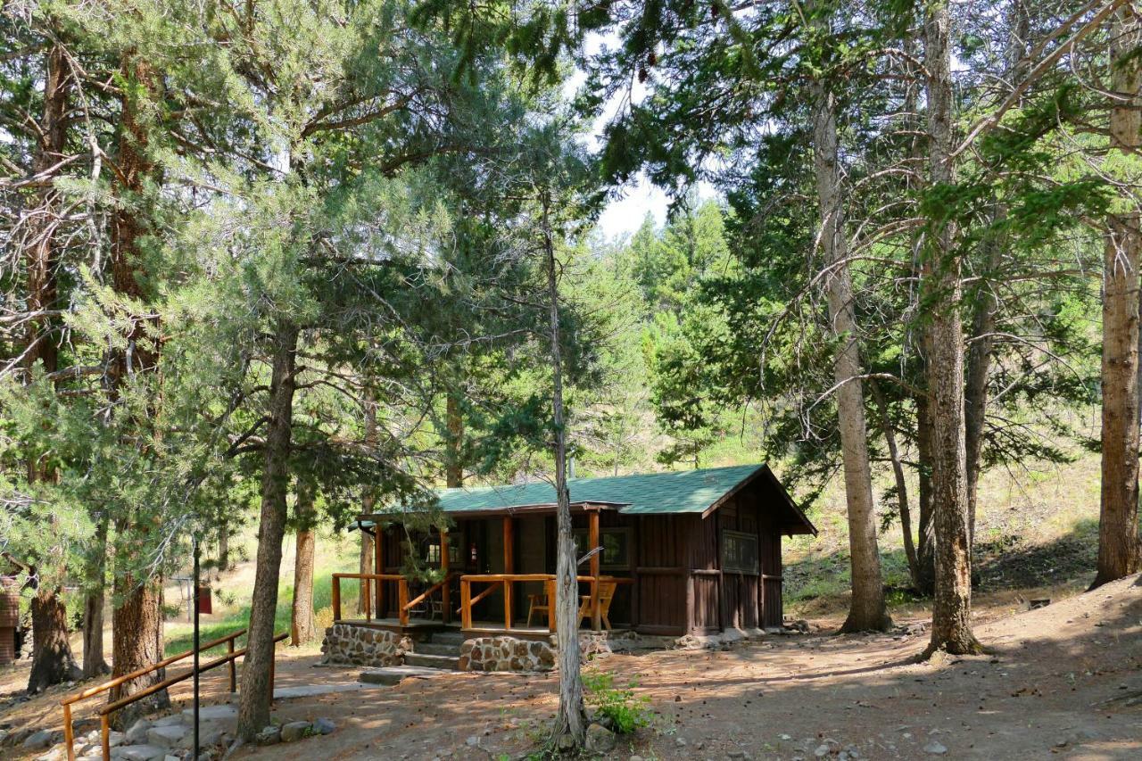 Bill Cody Ranch Hotell Eksteriør bilde