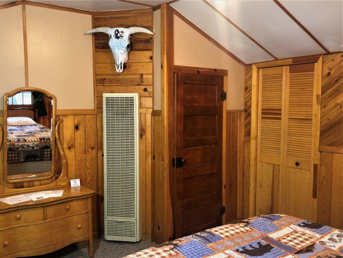 Bill Cody Ranch Hotell Eksteriør bilde