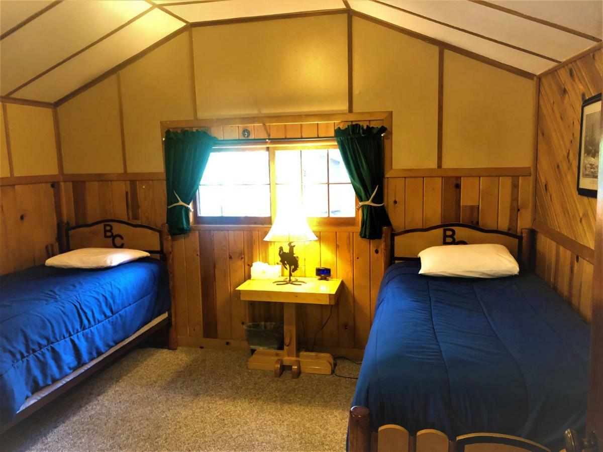 Bill Cody Ranch Hotell Eksteriør bilde