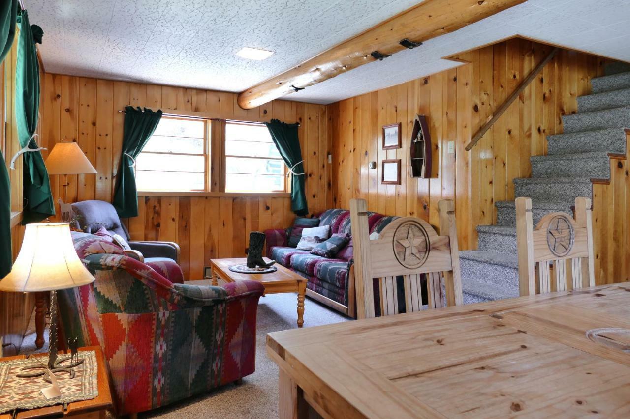 Bill Cody Ranch Hotell Eksteriør bilde